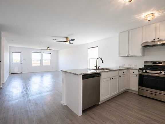 9051 Navarro Vis - Photo 3 of 20