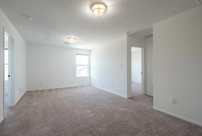 9051 Navarro Vis - Photo 7 of 20