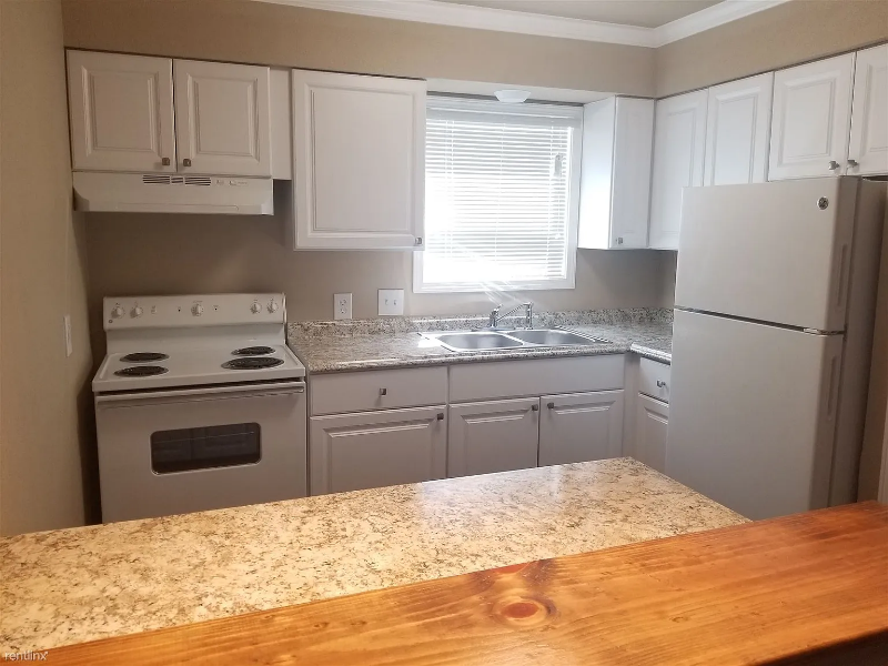 7065 Bellfort St - Photo 3 of 8