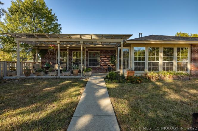 15728 E 167th St S - Photo 6 of 13