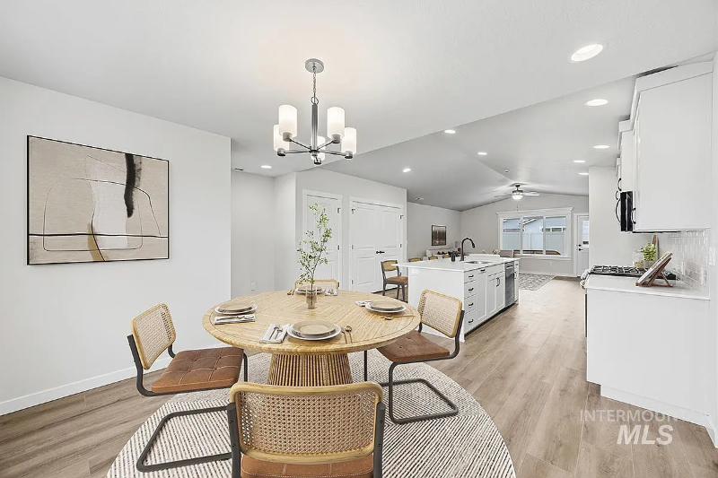 238 W Norwich St - Photo 2 of 15