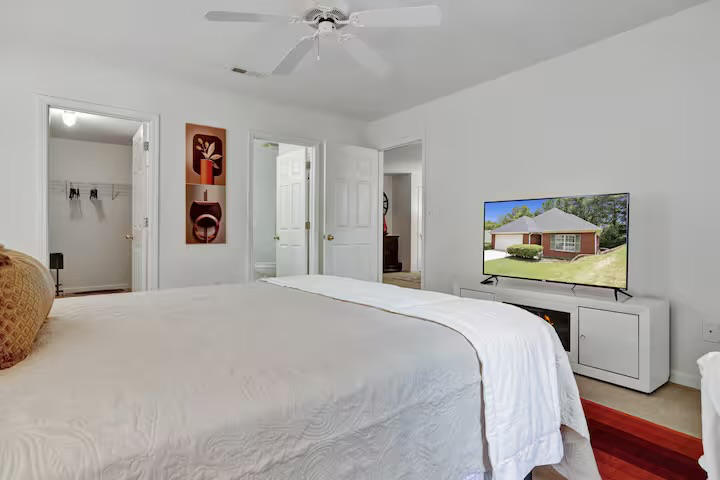 4525 Sagewood Ln - Photo 3 of 18