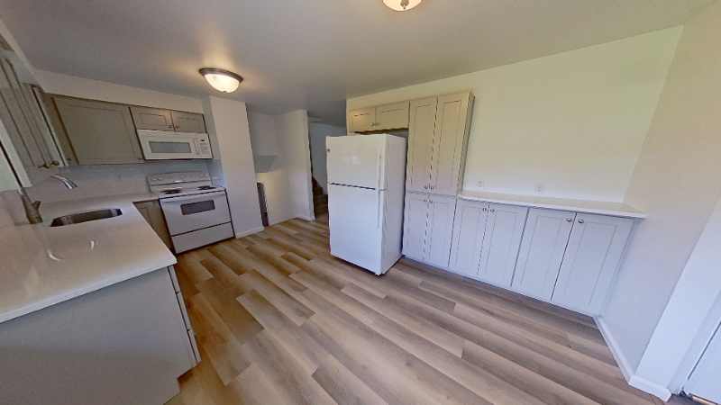 4670 Holland St - Photo 3 of 20