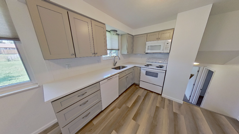 4670 Holland St - Photo 7 of 20