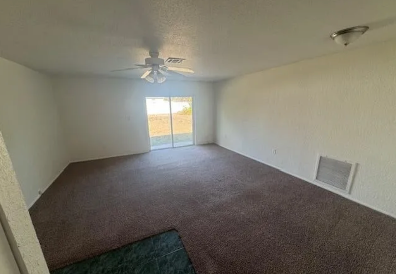 1623 Sadigo St Se - Photo 3 of 19