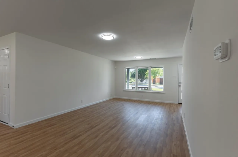 9225 Plano Rd - Photo 5 of 20