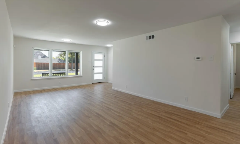 9225 Plano Rd - Photo 6 of 20