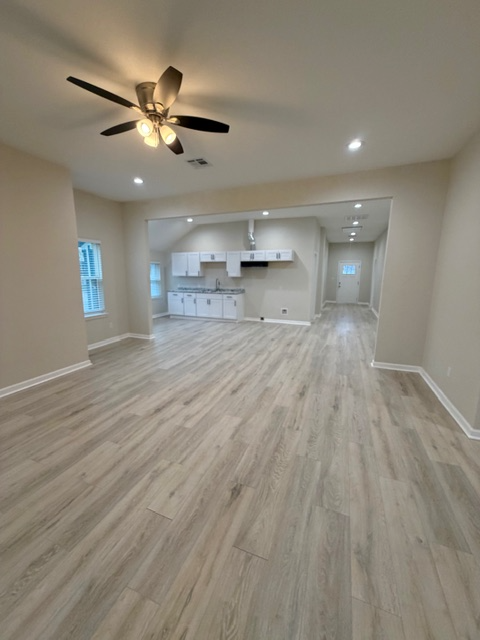 2000 Homan Ave - Photo 4 of 16