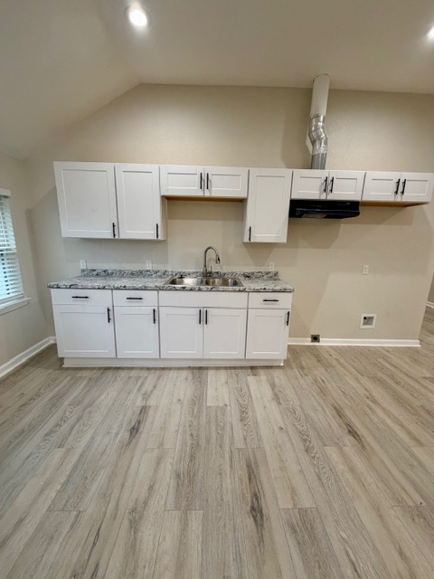 2000 Homan Ave - Photo 5 of 16