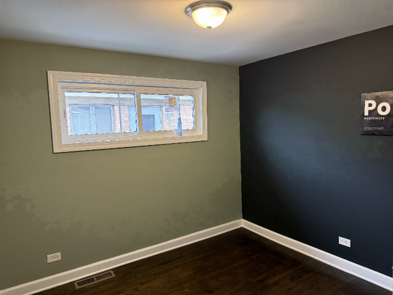 9508 S Green St - Photo 7 of 10