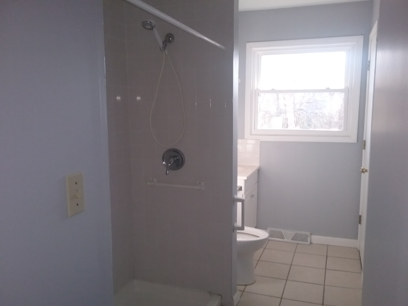 4142 Sabin Dr - Photo 6 of 8