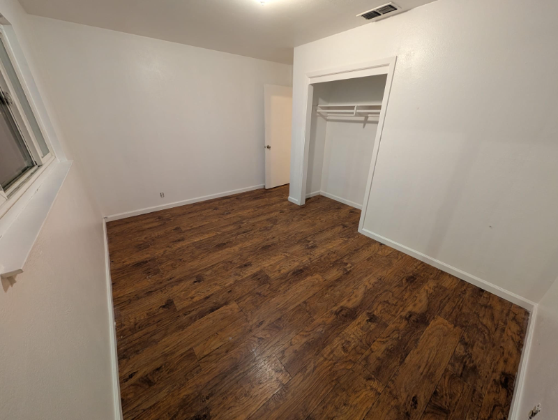 5551 79th St - Photo 6 of 13