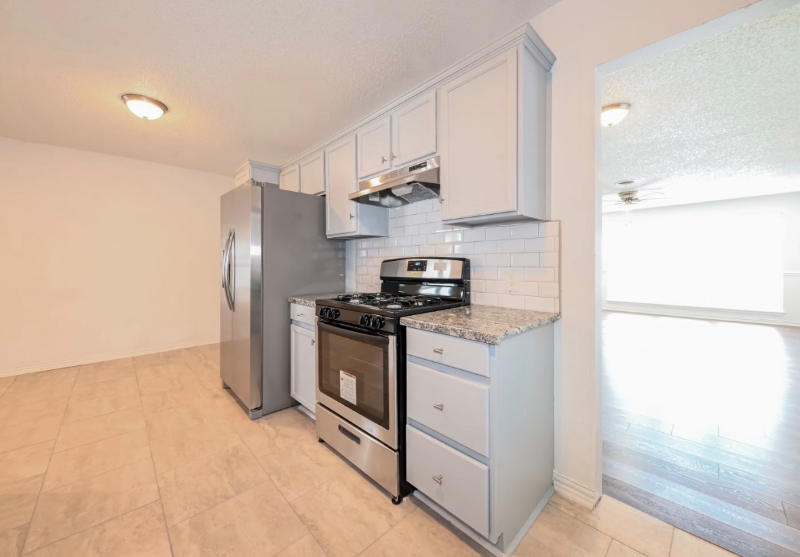 2112 Kevin Ct #1 - Photo 3 of 12