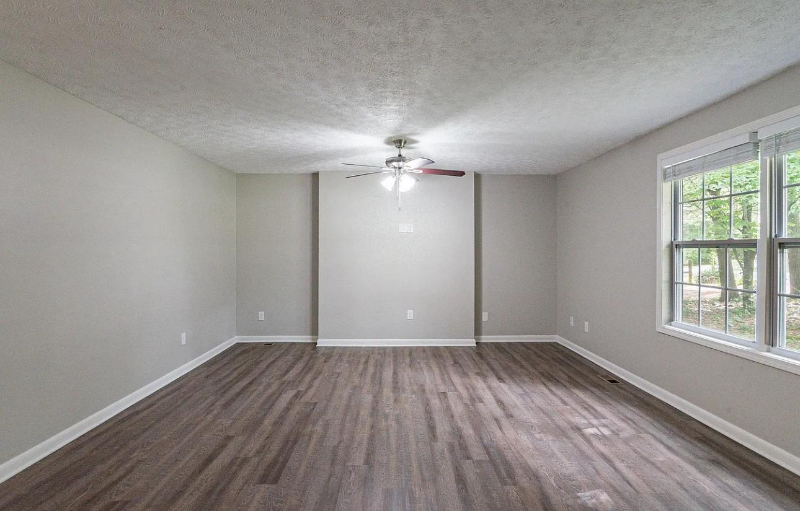 104 Evanmeade Dr - Photo 2 of 11