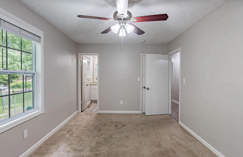 104 Evanmeade Dr - Photo 4 of 11