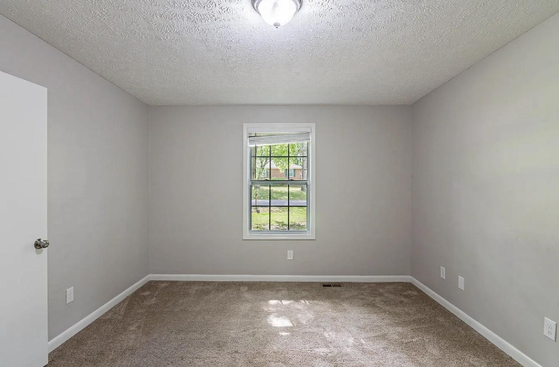 104 Evanmeade Dr - Photo 5 of 11