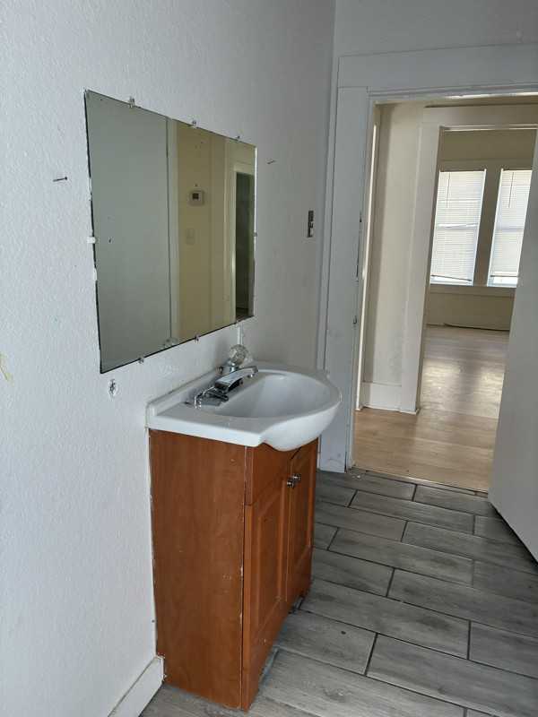 607 S 9th Ave - Photo 4 of 14