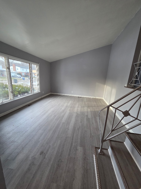 5702 Oxley Dr - Photo 3 of 15