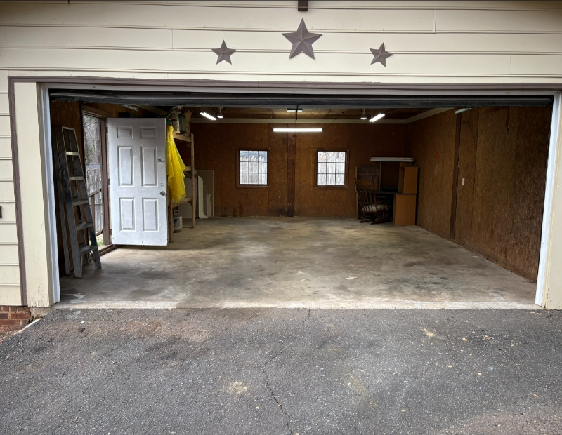 4101 Mcintyre Ave - Photo 3 of 12