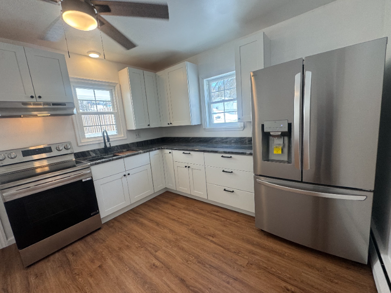 230 Church St - Photo 3 of 19