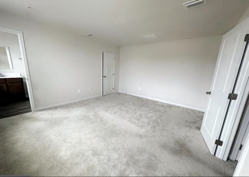 83 Charlotte St - Photo 7 of 20