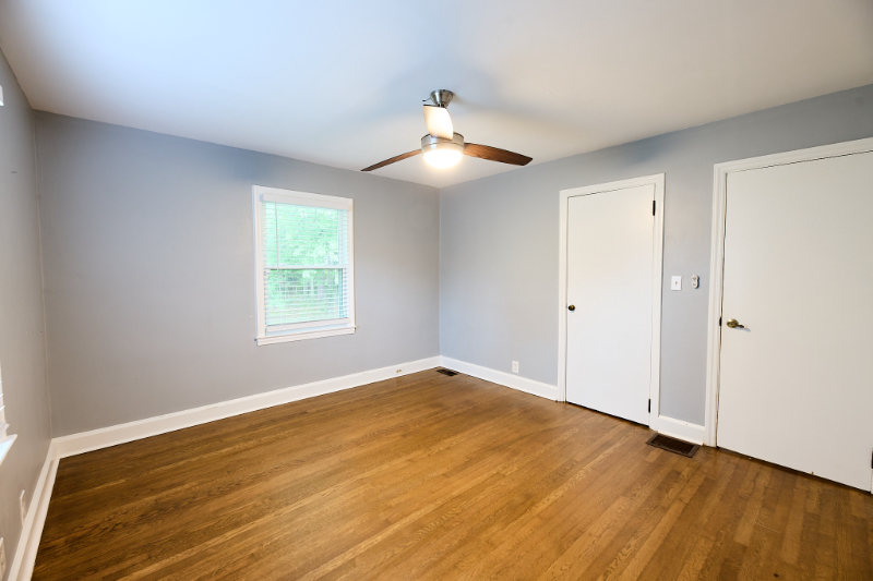 4809 Lavista Rd - Photo 5 of 7