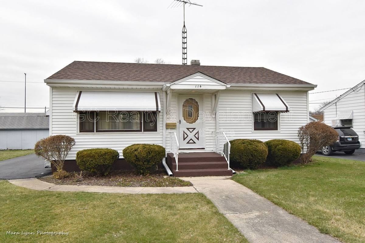 114 Martin Ave - Photo 3 of 10