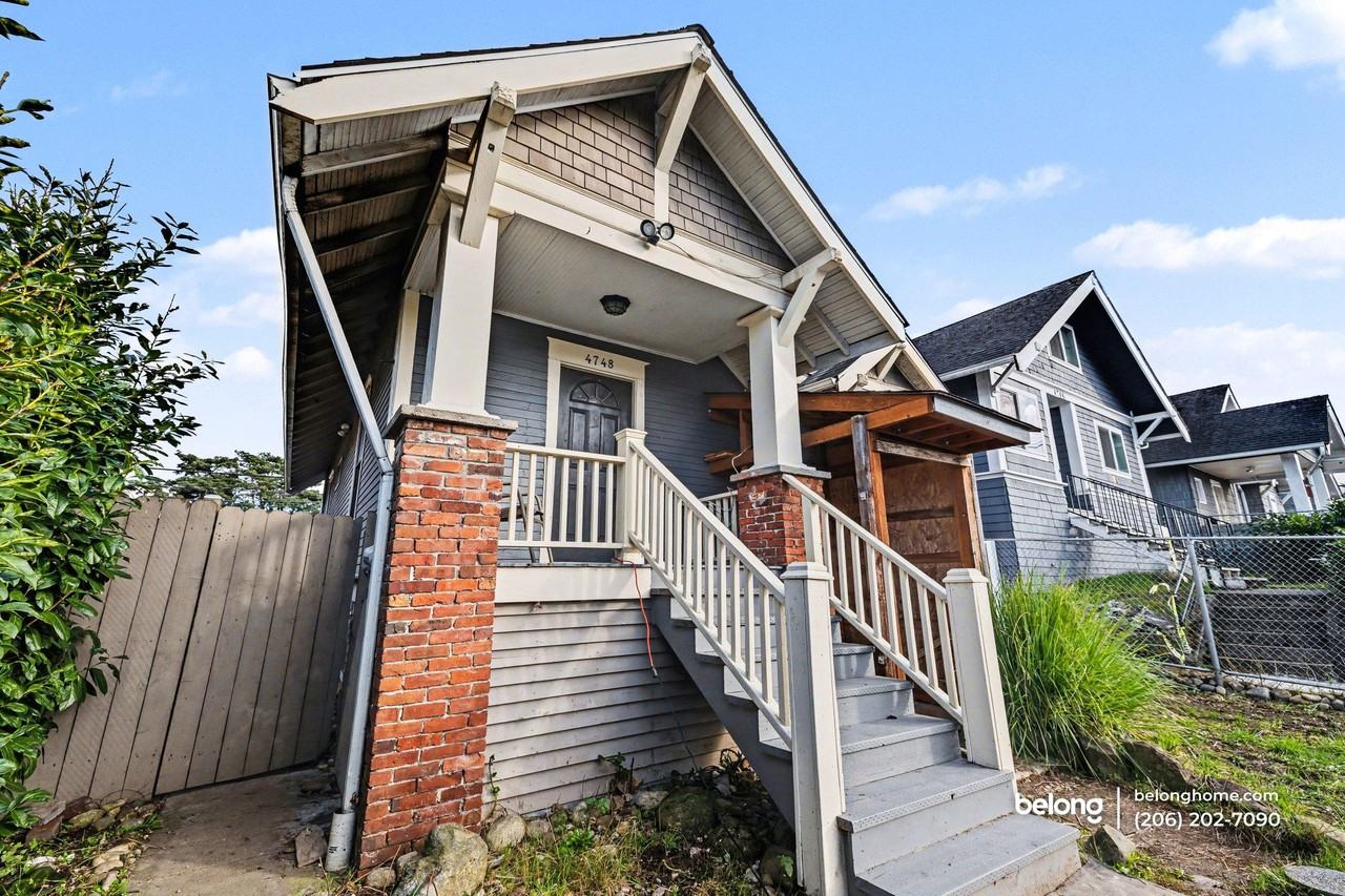 4748 7th Ave Ne - Photo 2 of 26