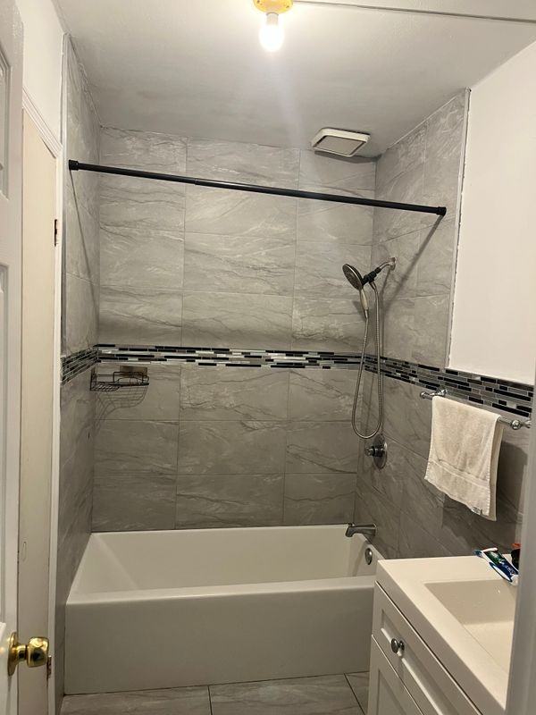 1440 Nw 183rd St - Photo 3 of 3