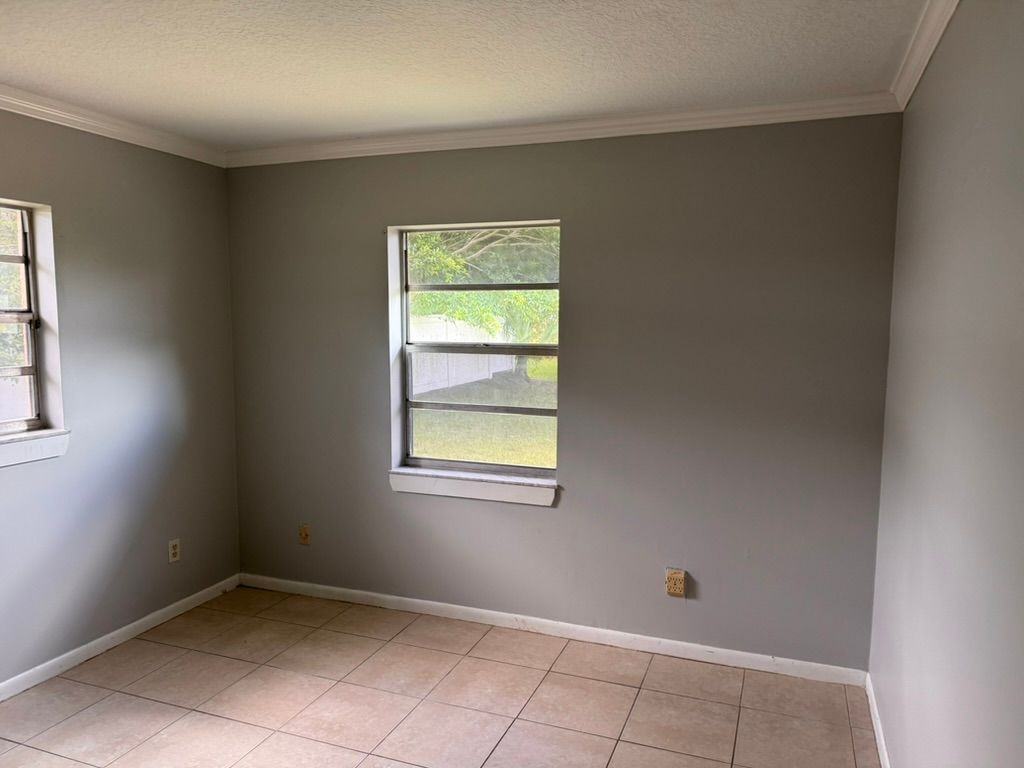 7408 Donlon Rd - Photo 4 of 19