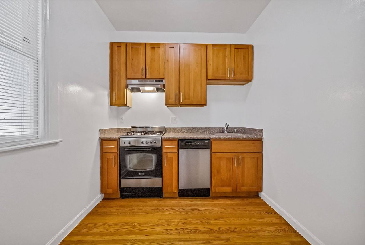 825 Post - Photo 4 of 10