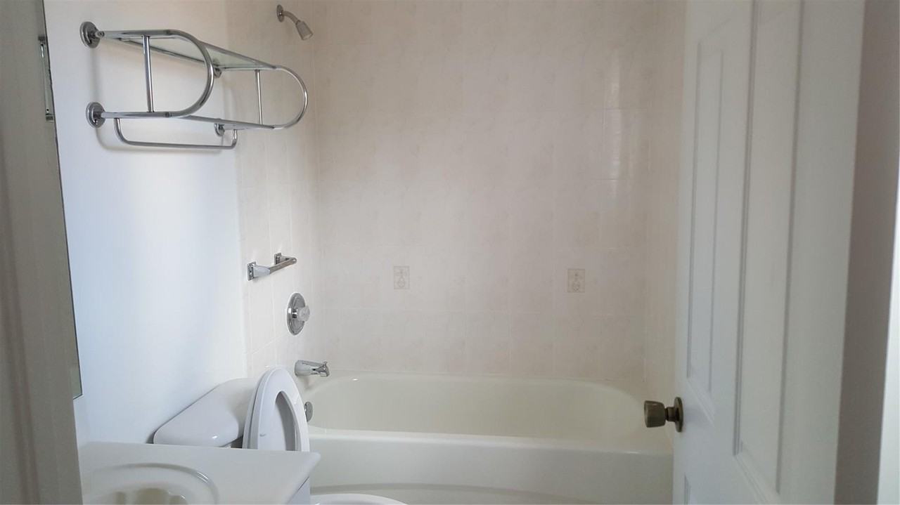 4961 Windward Way - Photo 6 of 11