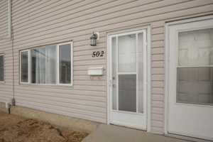 featured image of 4719 33 St