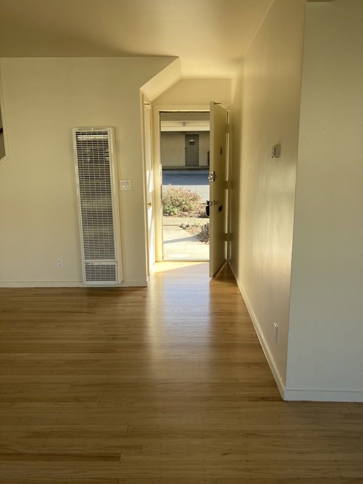 1520 Pershing Drive #F - Photo 3 of 24