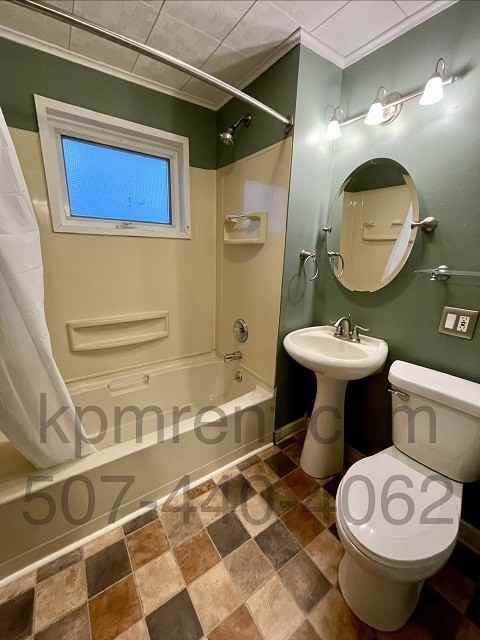 502 Chestnut St #1 - Photo 4 of 18