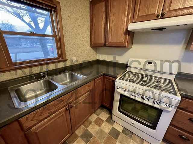 502 Chestnut St #1 - Photo 6 of 18