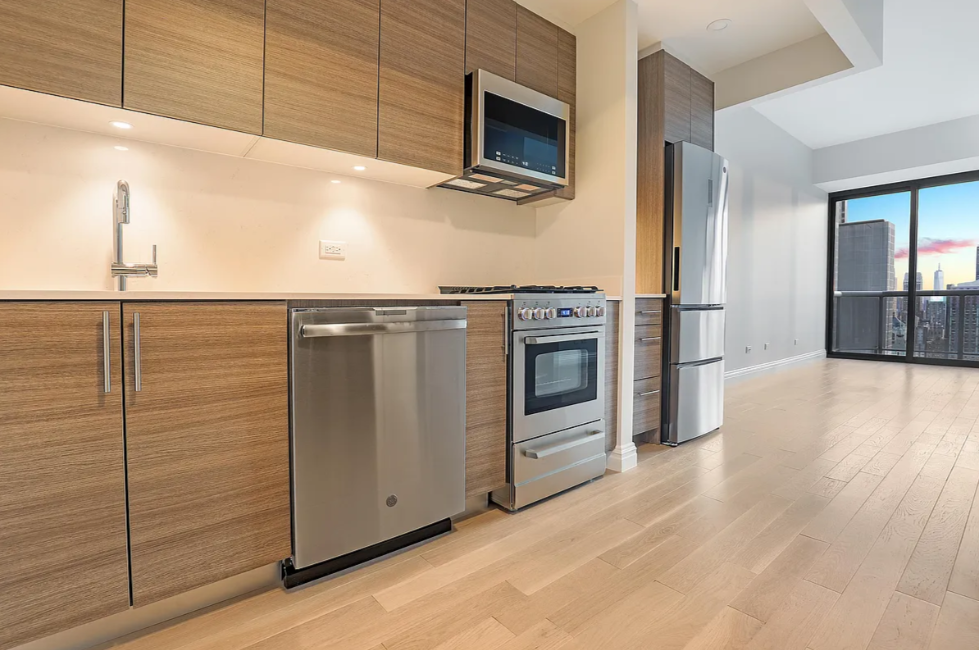 235 West 48th Street #18A - Photo 3 of 8