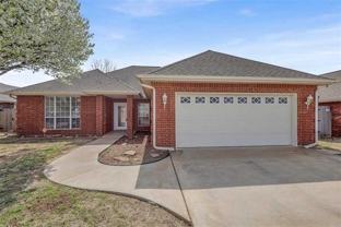 3705 Ne Bradford St #1 - Photo 1 of 1