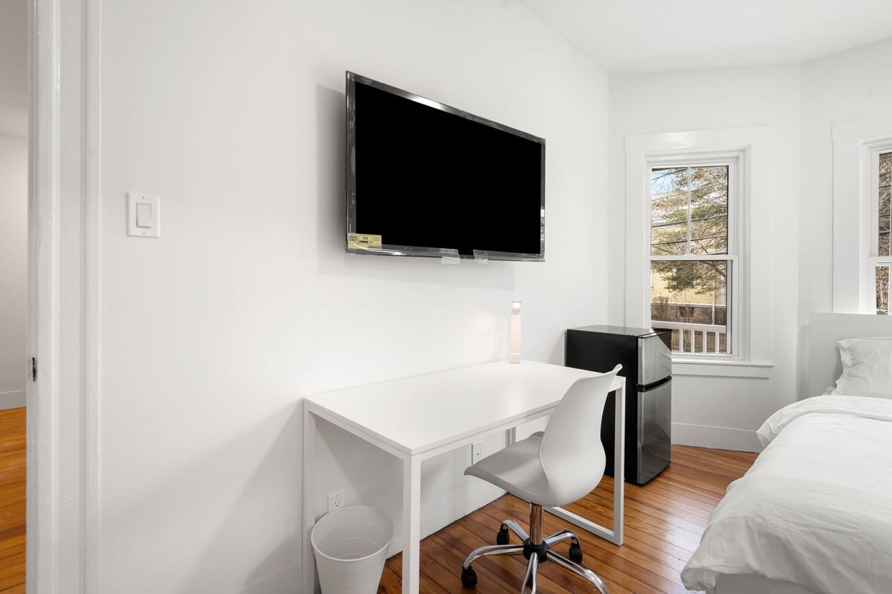 12 Nonantum St #1 - Photo 4 of 16