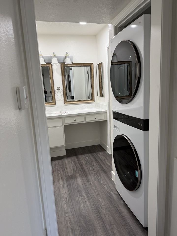 13115 Glen Ct #90 - Photo 2 of 6