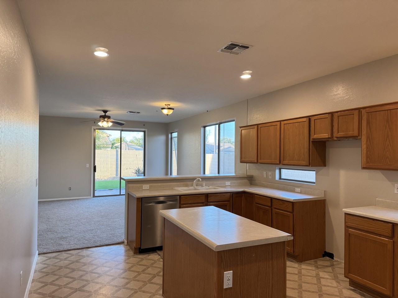 4234 E Shannon St #NA - Photo 4 of 13