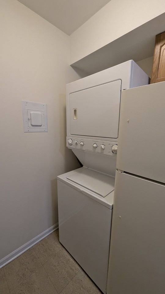 10S433 Echo Ln #2 - Photo 7 of 27