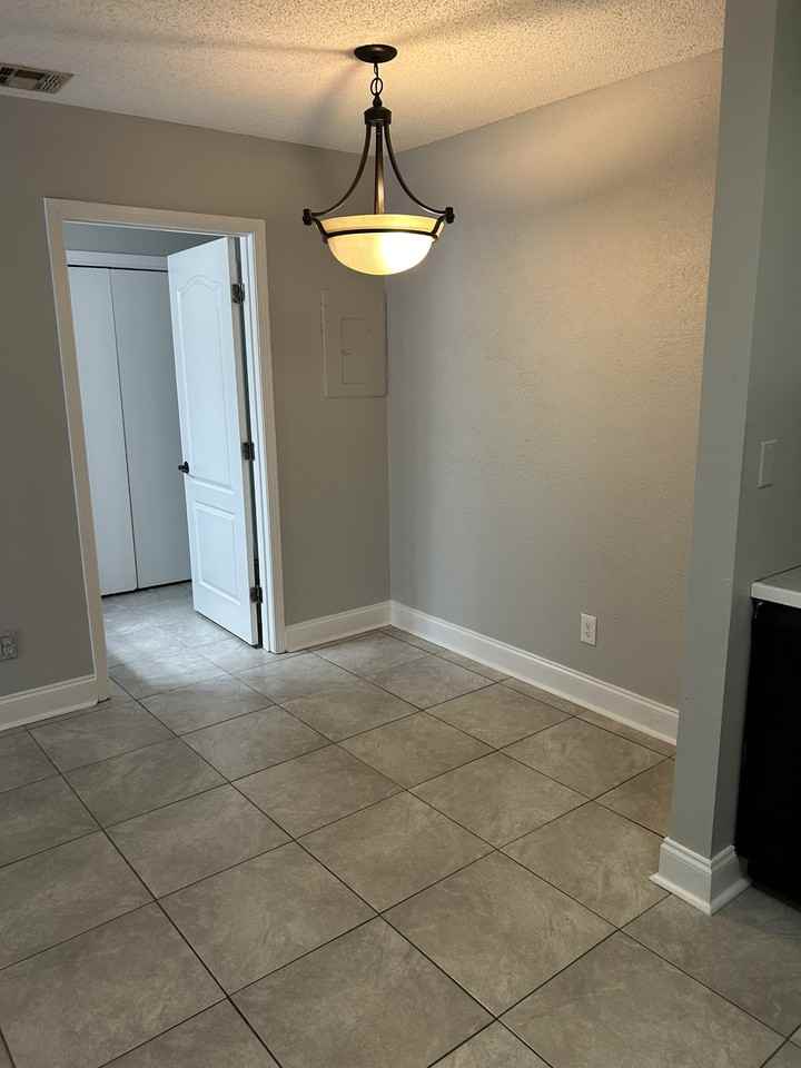 300 Elks Cv #3 - Photo 2 of 10