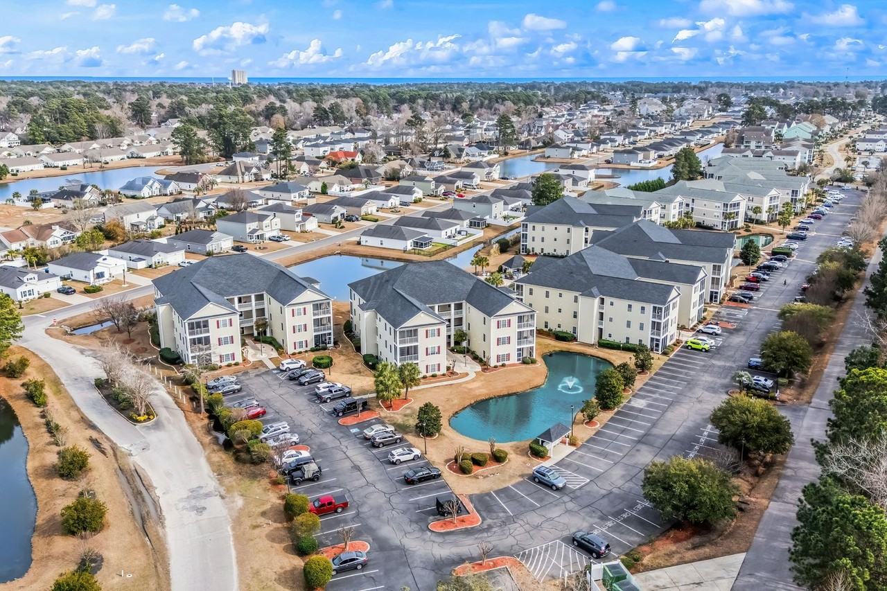 2080 Cross Gate Blvd - Photo 2 of 50