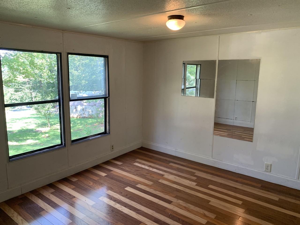 6855 Skyview Dr Se - Photo 3 of 5