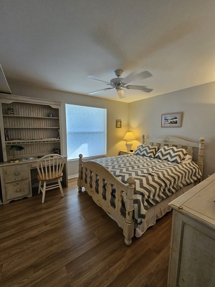 529 529 Windsor SquareUnit 101 #101 - Photo 4 of 13