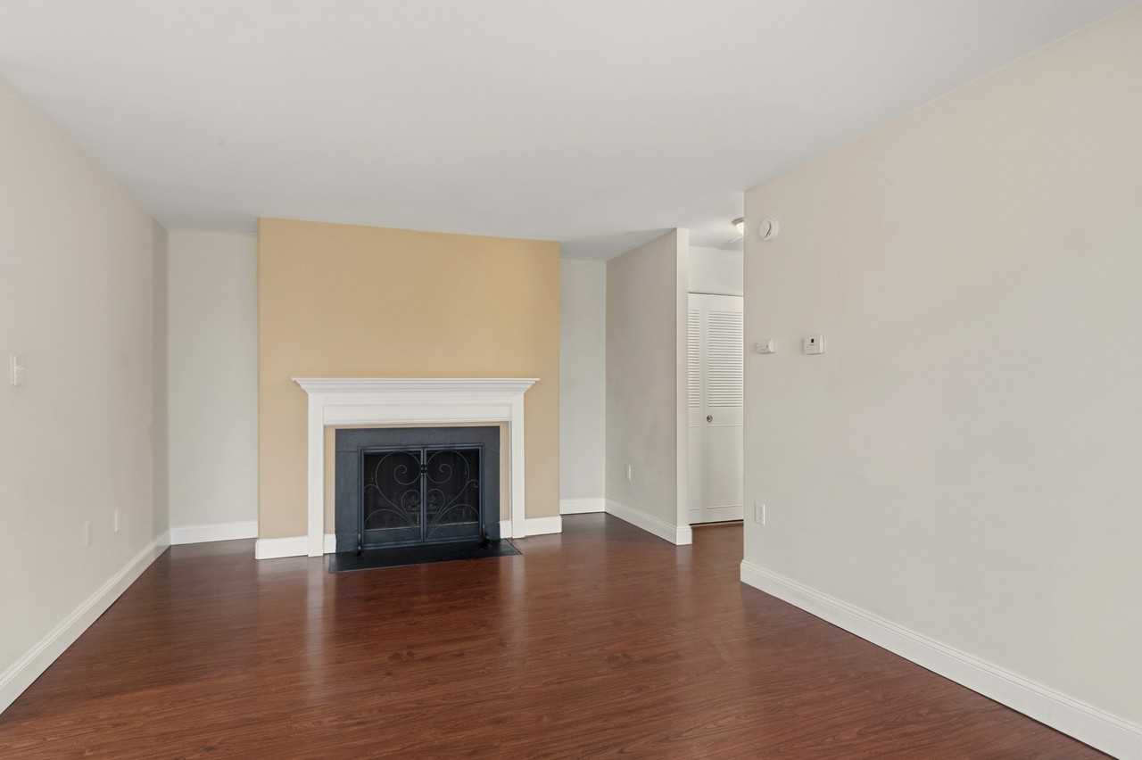 10596 Twin Rivers Road - F2Unit F-2 #F2 - Photo 3 of 20