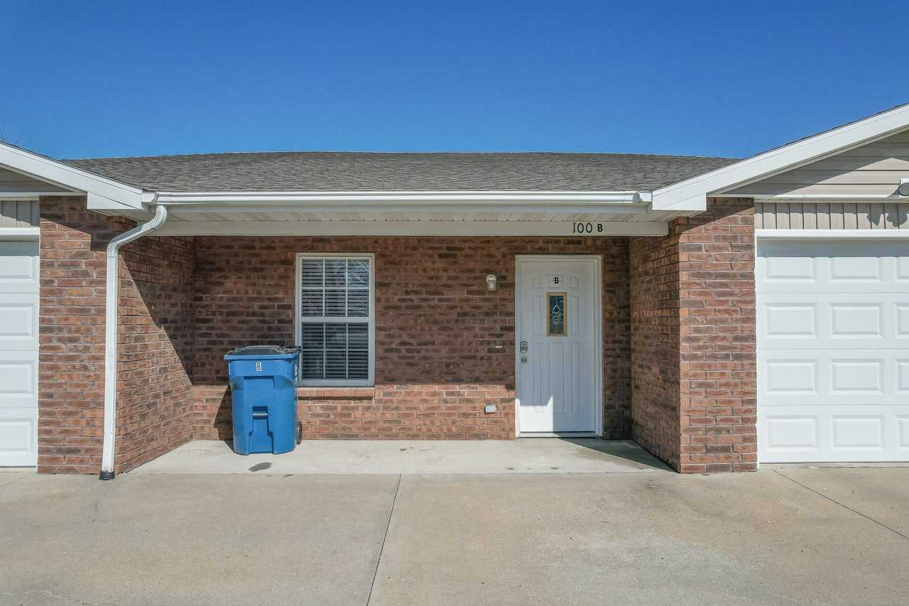 100 Rylee Cir #B - Photo 2 of 14