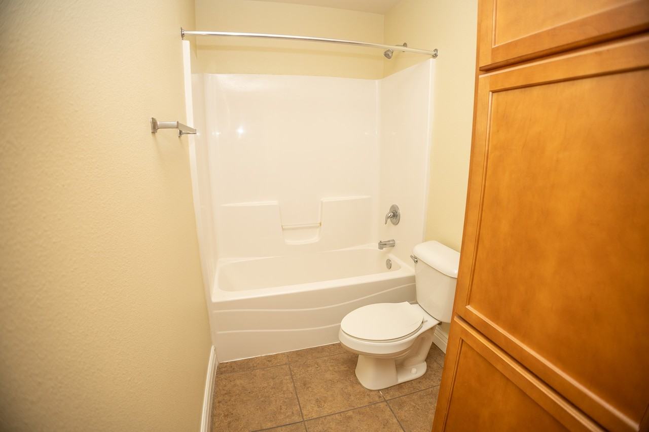 100 Rylee Cir #B - Photo 7 of 14