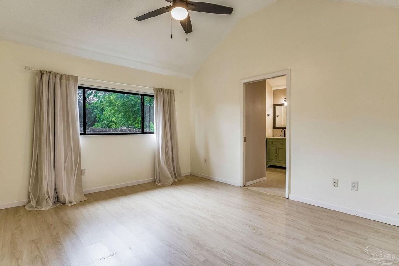 2241 Prytania Cir - Photo 7 of 21